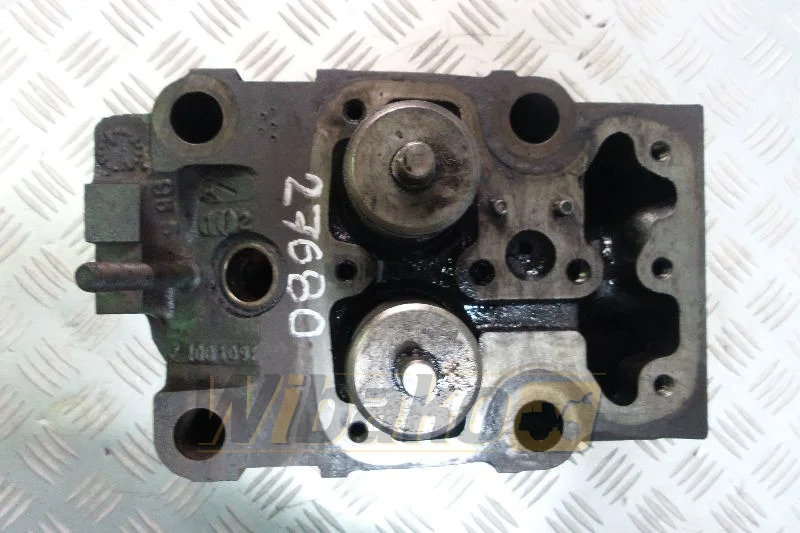 Volvo TD102 100109 - Cabezal de bloque para Maquinaria de construcción: foto 1 Volvo TD102 100109 - Cabezal de bloque para Maquinaria de construcción: foto 1