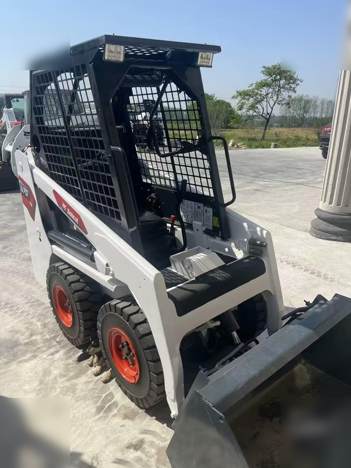 Minicargadora BOBCAT S70: foto 10 Minicargadora BOBCAT S70: foto 10