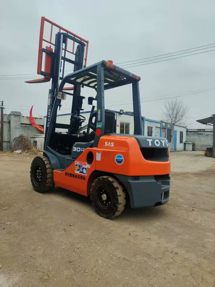 Carretilla elevadora diésel toyata 3-ton: foto 6