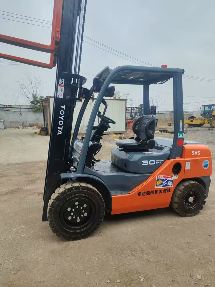 Carretilla elevadora diésel toyata 3-ton: foto 7