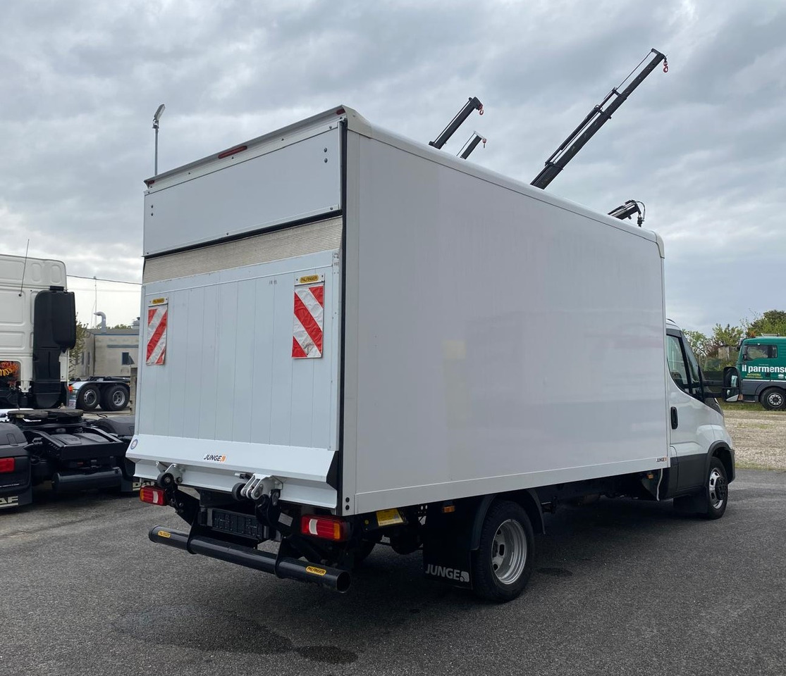 IVECO DAILY 35C16 - Furgoneta: foto 3 IVECO DAILY 35C16 - Furgoneta: foto 3