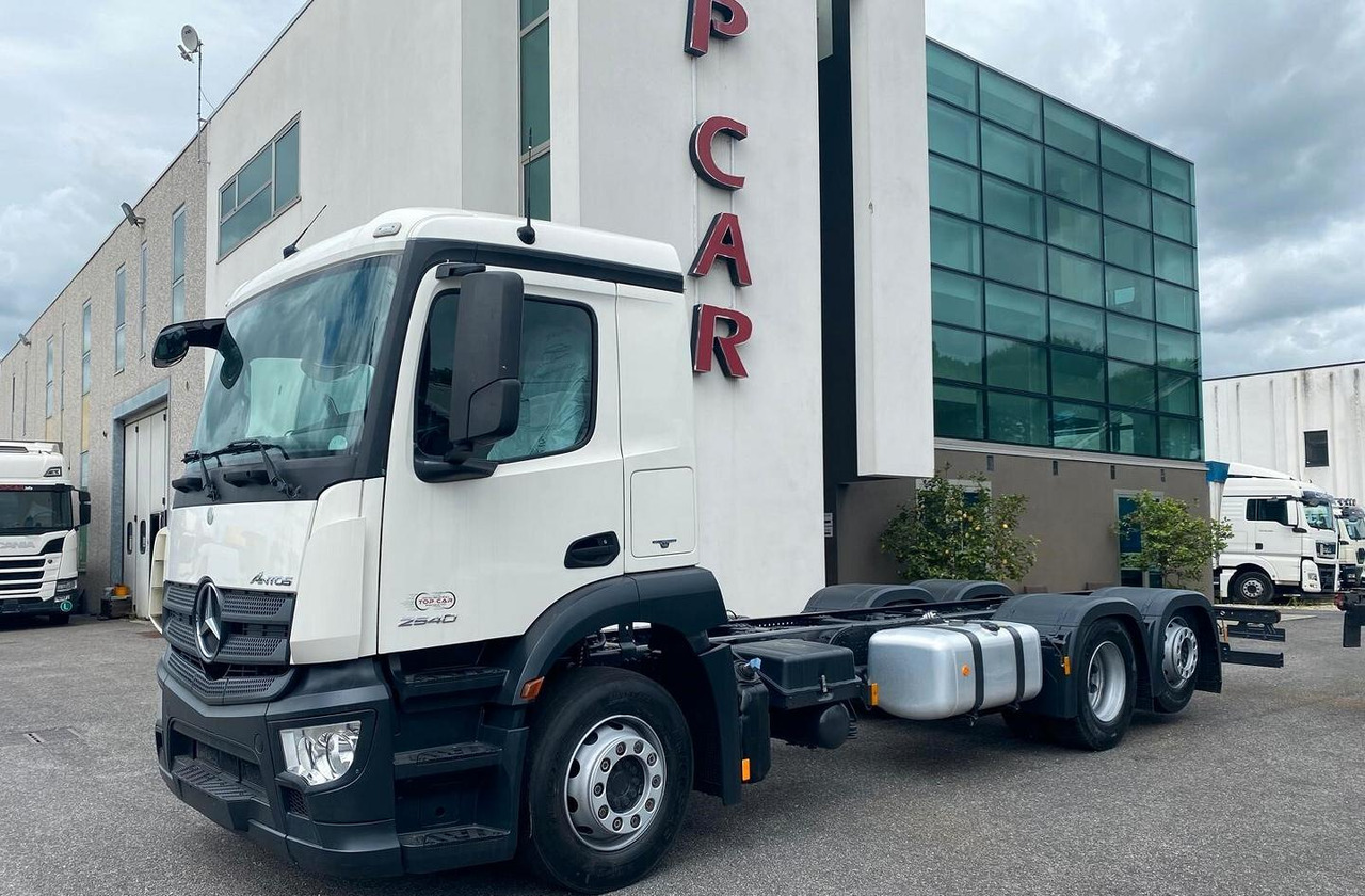 MERCEDES ANTOS 25.40 2015 A TELAIO EURO 6 - Chasis camión: foto 1 MERCEDES ANTOS 25.40 2015 A TELAIO EURO 6 - Chasis camión: foto 1