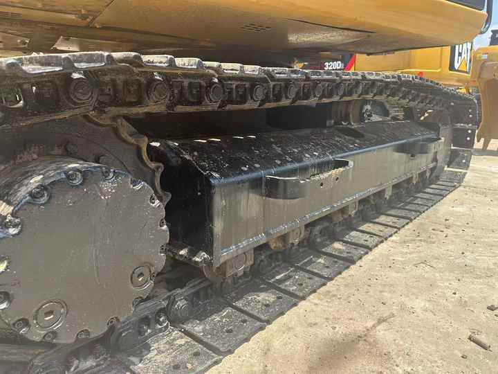 Excavadora de cadenas Low Working Time CAT 312D2 Excavator Caterpillar Used 15ton Cat312D2 No Reviews yet [ Copy ]: foto 6