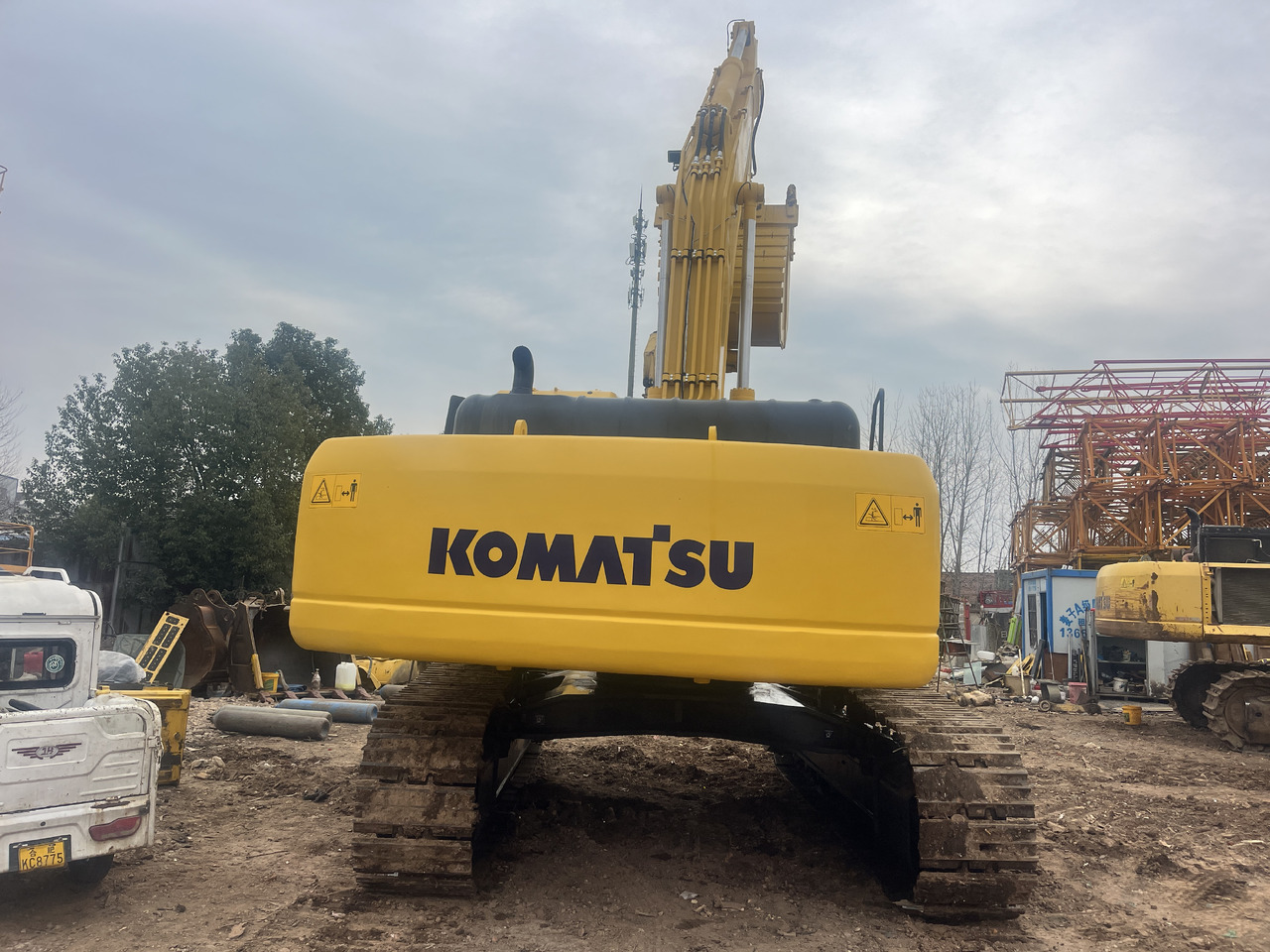 KOMATSU Crawler excavator Second-hand Excavator Komatsu PC 450-7for Sale-------Good Condition - Maquinaria de construcción: foto 4 KOMATSU Crawler excavator Second-hand Excavator Komatsu PC 450-7for Sale-------Good Condition - Maquinaria de construcción: foto 4