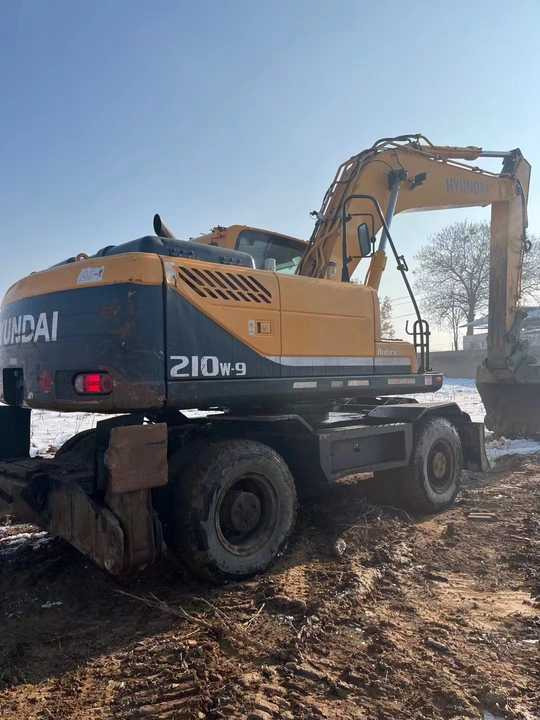 Used Korea Brand Original hyundai 210w-9 Wheel Excavator for Sale Used hyundai Wheel Excavator - Excavadora de ruedas: foto 3 Used Korea Brand Original hyundai 210w-9 Wheel Excavator for Sale Used hyundai Wheel Excavator - Excavadora de ruedas: foto 3