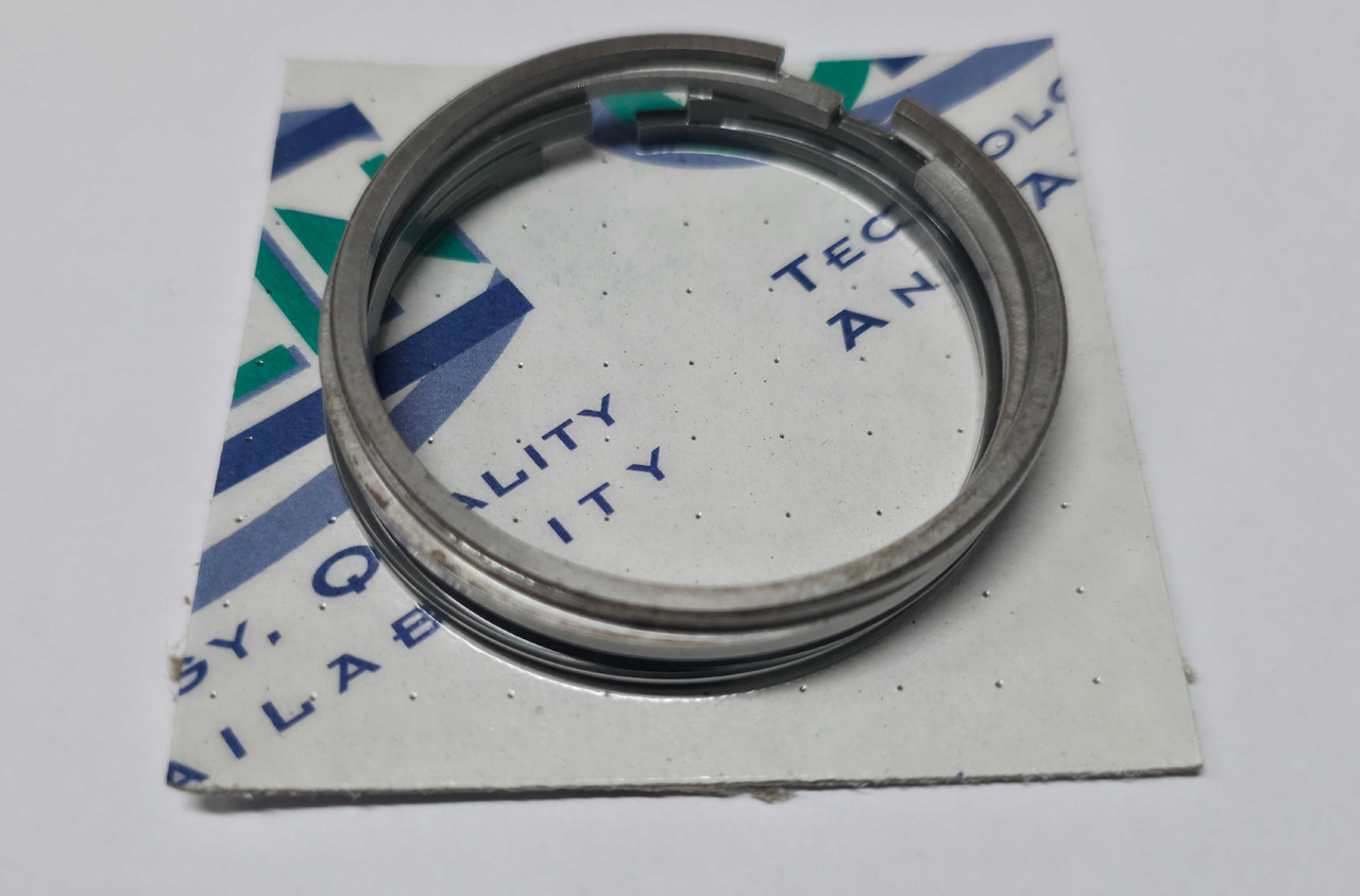 Zestaw pierścieni tłoka kompresora 0.900.0062.3 Same Lamborghini - Piezas de recambio para Maquinaria agrícola: foto 1 Zestaw pierścieni tłoka kompresora 0.900.0062.3 Same Lamborghini - Piezas de recambio para Maquinaria agrícola: foto 1