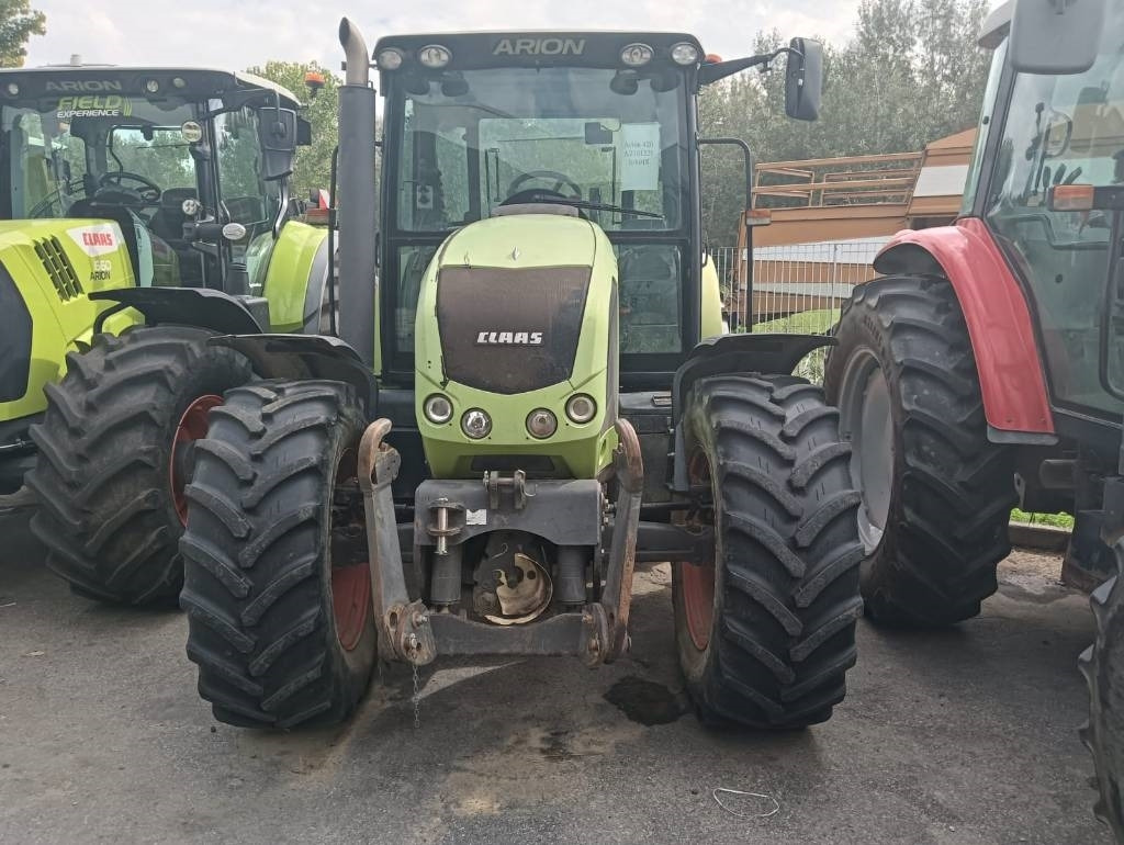 Claas Arion 420 - Tractor: foto 2 Claas Arion 420 - Tractor: foto 2