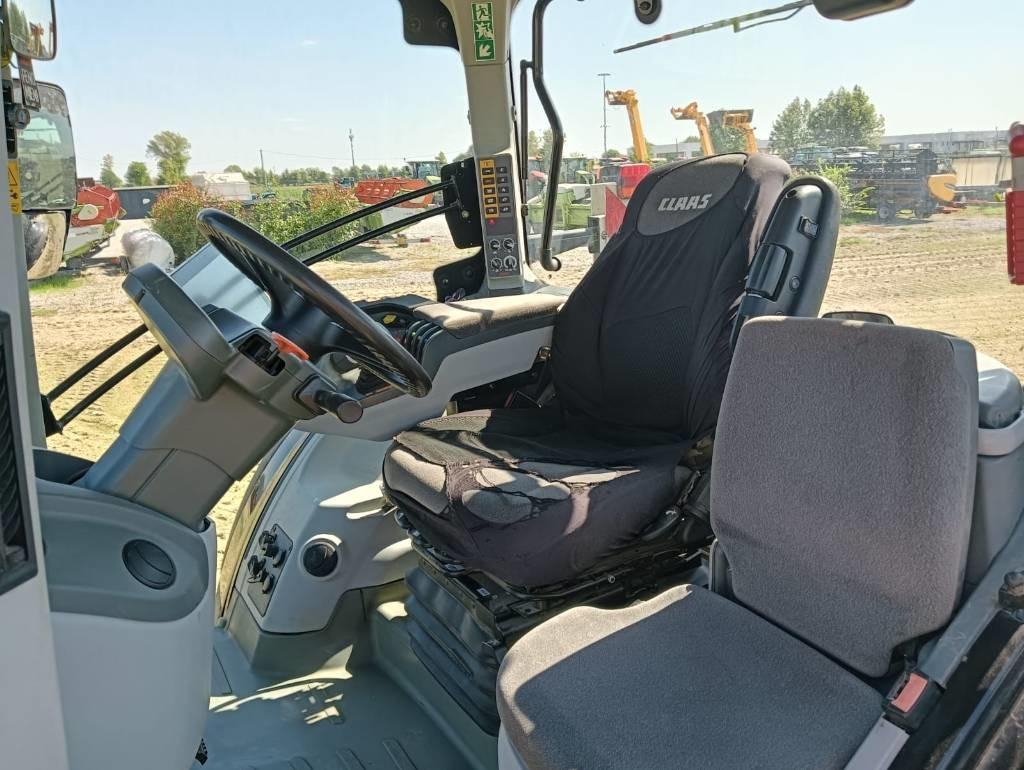 Tractor Claas Arion 660 CMATIC: foto 15