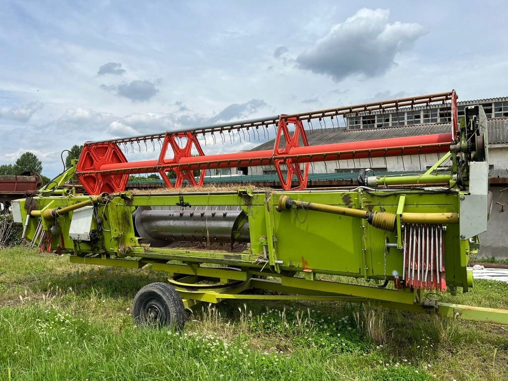Claas C 540 - Cabezal de grano: foto 1 Claas C 540 - Cabezal de grano: foto 1