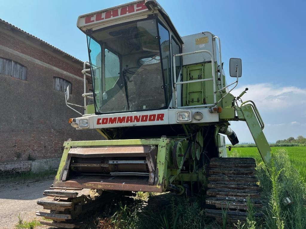Claas COMMANDOR 116 CS RISO - Cosechadora de granos: foto 4 Claas COMMANDOR 116 CS RISO - Cosechadora de granos: foto 4