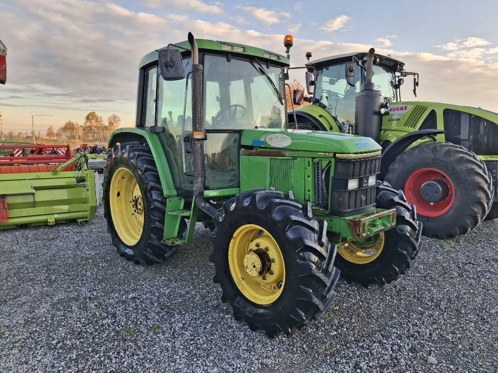 John Deere 6400 - Tractor: foto 1 John Deere 6400 - Tractor: foto 1