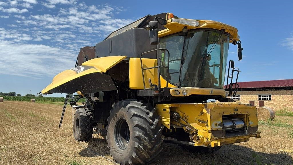 New Holland CR 960 - Cosechadora de granos: foto 1 New Holland CR 960 - Cosechadora de granos: foto 1