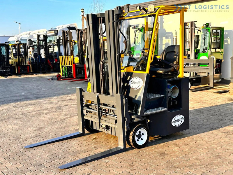 Combilift C3000CB / LPG / TRIPLEX - 4900MM / LPG / FREE LIFT / FORK POSITIONER C3000CB / LPG / TRIPLEX - 4900MM / LPG / FREE LIFT / FORK P - Carretilla de 4 vías: foto 1 Combilift C3000CB / LPG / TRIPLEX - 4900MM / LPG / FREE LIFT / FORK POSITIONER C3000CB / LPG / TRIPLEX - 4900MM / LPG / FREE LIFT / FORK P - Carretilla de 4 vías: foto 1