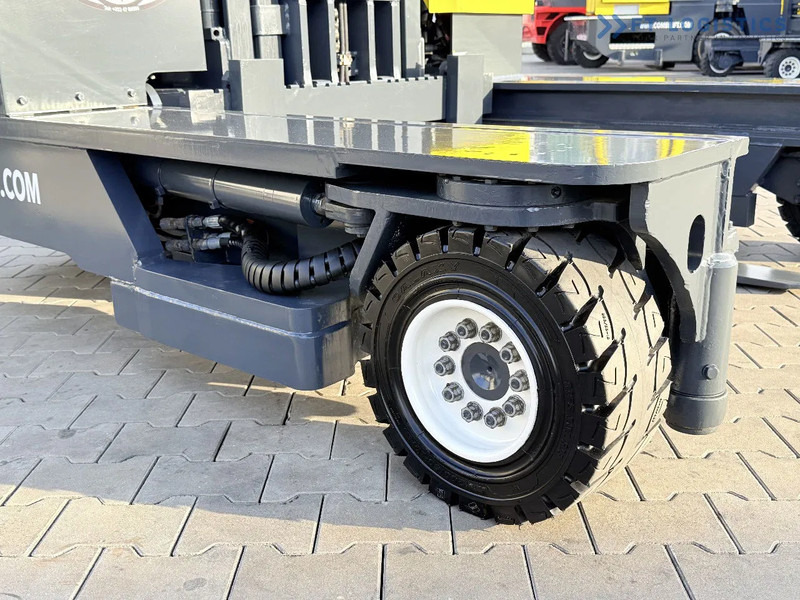 Carretilla de 4 vías Combilift C5000 / DIESEL / TRIPLEX 7600MM / FULL FREE LIFT / FORK POSITIONER / HEATING / FULL HEATED CABIN / EXCELLENT CONDITION / Wide ra: foto 6