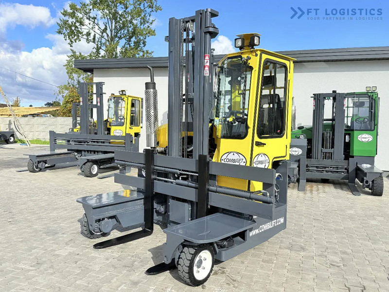 Combilift FOUR-WAY / MULTI-DIRECTIONAL FORKLIFT / ONLY 491 HOURS / C2500 / GAS / DUPLEX 4600MM / SHORT – ONLY 1900MM / WIDTH 2700MM WITH F - Carretilla de 4 vías: foto 2 Combilift FOUR-WAY / MULTI-DIRECTIONAL FORKLIFT / ONLY 491 HOURS / C2500 / GAS / DUPLEX 4600MM / SHORT – ONLY 1900MM / WIDTH 2700MM WITH F - Carretilla de 4 vías: foto 2