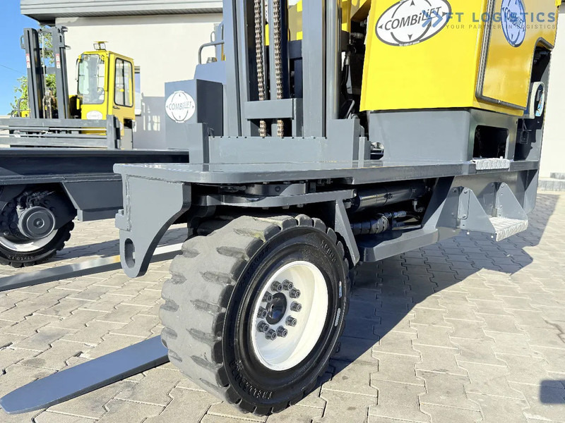 Combilift FOUR-WAY MULTIDIRECTIONAL FORKLIFT C5000 / GAS / TRIPLEX 6000MM / ONLY 4263 HOURS / FORK POSITIONER / EXCELLENT CONDITION / Wide - Carretilla de 4 vías: foto 4 Combilift FOUR-WAY MULTIDIRECTIONAL FORKLIFT C5000 / GAS / TRIPLEX 6000MM / ONLY 4263 HOURS / FORK POSITIONER / EXCELLENT CONDITION / Wide - Carretilla de 4 vías: foto 4