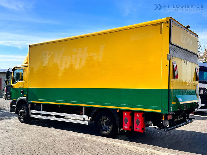 MAN TGM 15.250 MAN TGM 15.250 4X2 / CONTAINER - 16 PALLETS / TAIL LIFT / TIRES 80% / PERFECT CONDITION - Camión caja cerrada: foto 4 MAN TGM 15.250 MAN TGM 15.250 4X2 / CONTAINER - 16 PALLETS / TAIL LIFT / TIRES 80% / PERFECT CONDITION - Camión caja cerrada: foto 4