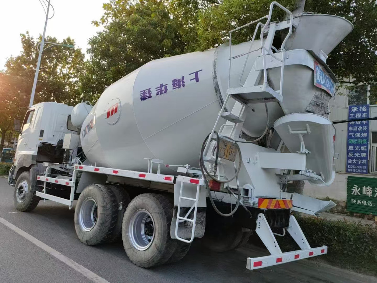 HINO 700 - Cisterna camión: foto 5 HINO 700 - Cisterna camión: foto 5