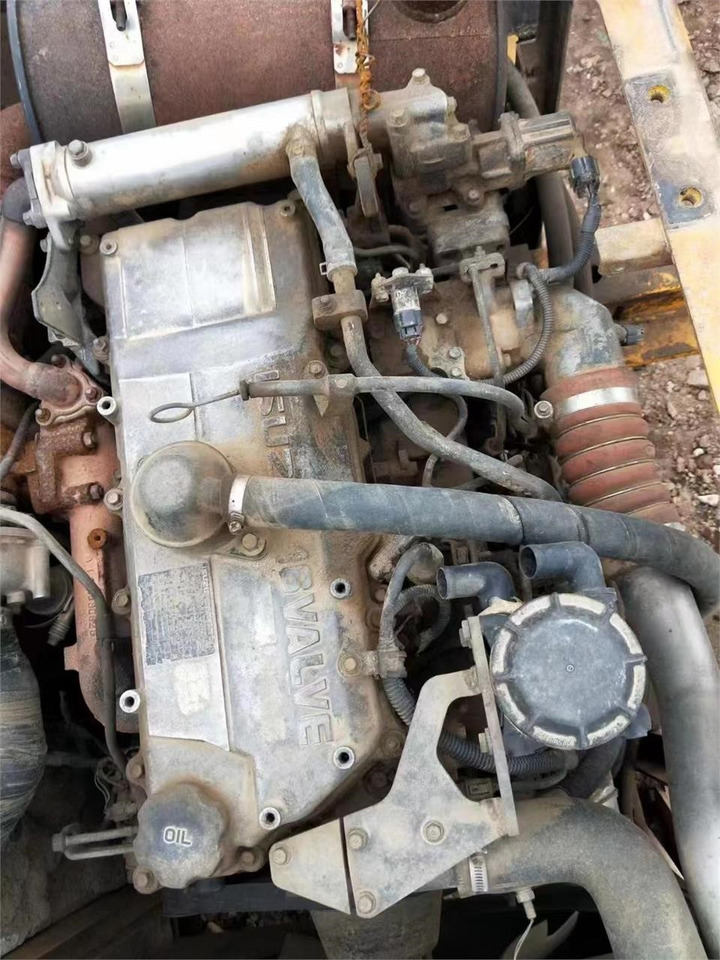 ISUZU 4HK1 - Motor y piezas para Excavadora: foto 2 ISUZU 4HK1 - Motor y piezas para Excavadora: foto 2