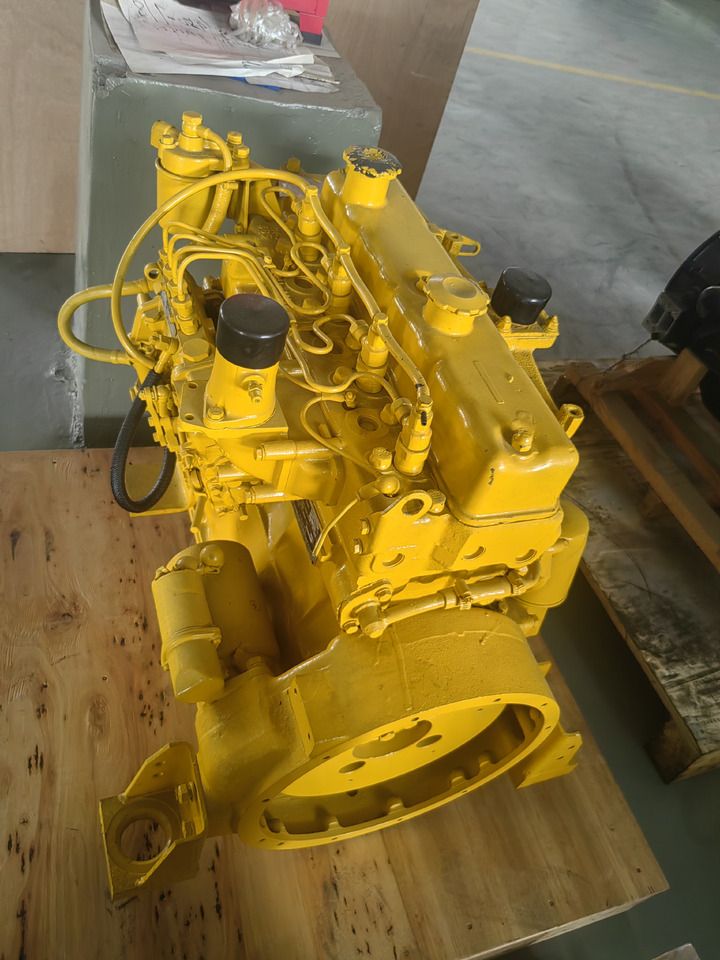 KOMATSU 4D94-2 - Motor para Excavadora: foto 4 KOMATSU 4D94-2 - Motor para Excavadora: foto 4