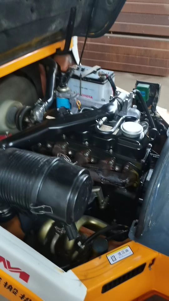 TCM 3 tons 2 stages - Carretilla elevadora diésel: foto 2 TCM 3 tons 2 stages - Carretilla elevadora diésel: foto 2