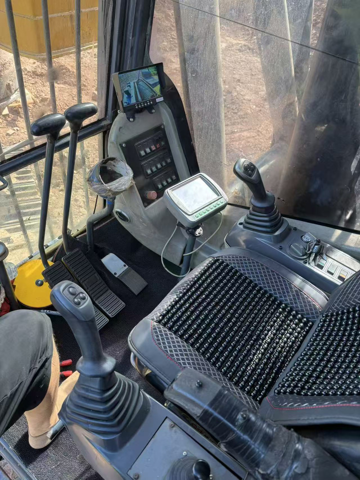 XCMG XCMG XR280D - Camión grúa: foto 2 XCMG XCMG XR280D - Camión grúa: foto 2