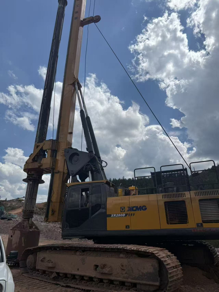 XCMG XCMG XR280D - Camión grúa: foto 1 XCMG XCMG XR280D - Camión grúa: foto 1