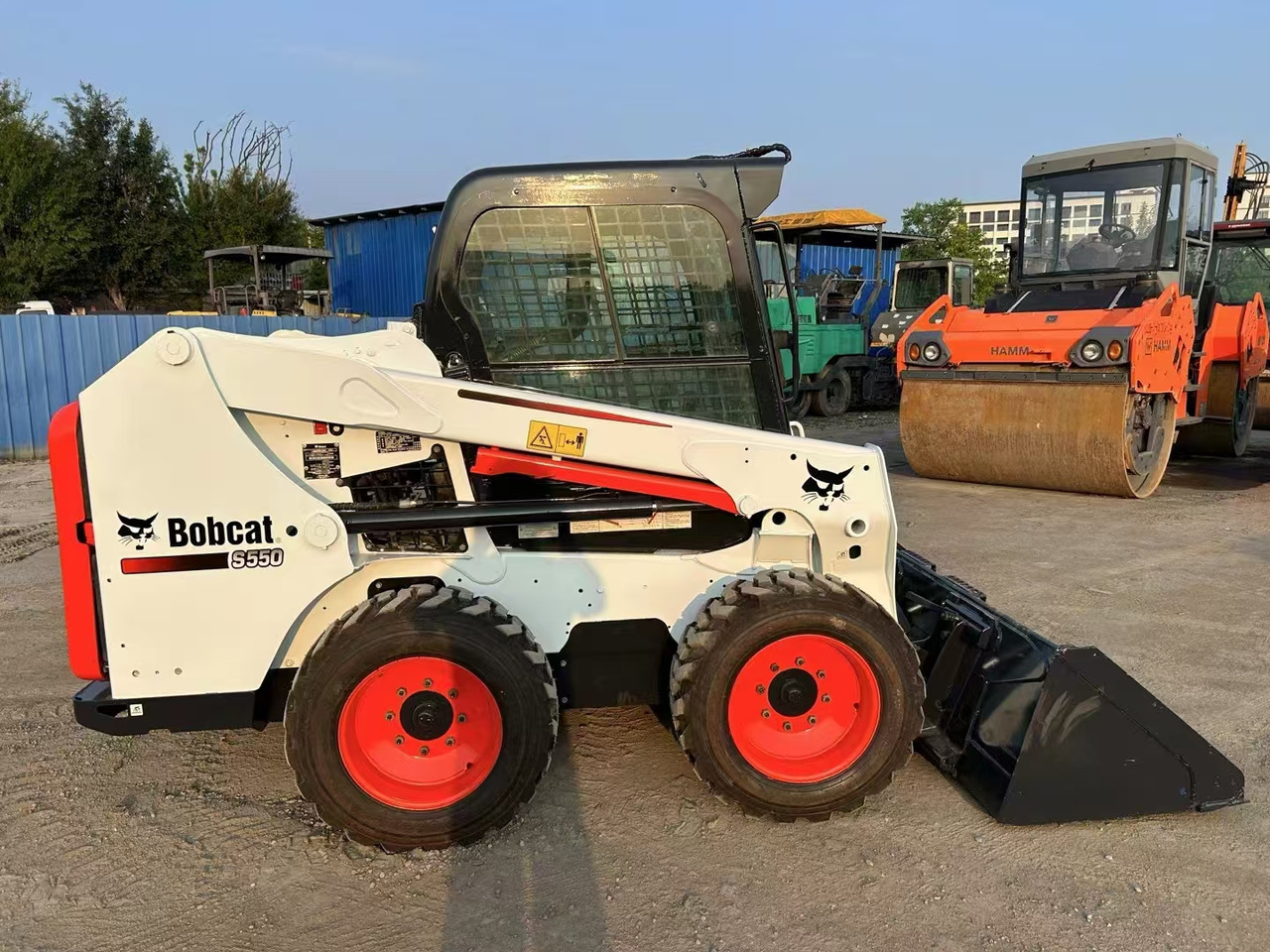 BOBCAT High Performance Low Hours Excellent Condition Reliable Second Hand Bobcat S550 Skid Steer Loader in Stock for Sale - Minicargadora: foto 3 BOBCAT High Performance Low Hours Excellent Condition Reliable Second Hand Bobcat S550 Skid Steer Loader in Stock for Sale - Minicargadora: foto 3