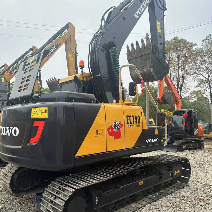 China Brand Used VOLVO EC140 Mini Excavator 6ton Crawler Earth Digger Machine for Sale - Excavadora de cadenas: foto 1 China Brand Used VOLVO EC140 Mini Excavator 6ton Crawler Earth Digger Machine for Sale - Excavadora de cadenas: foto 1