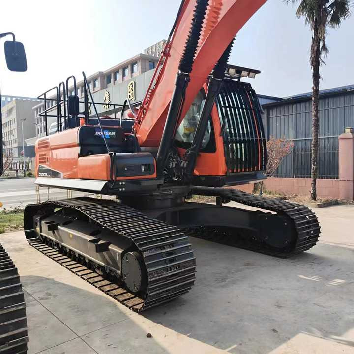 Korea Made Doosan Digger Dx300lc Doosan Used Machinery Excavator , Doosan Dx220 Dx300 Dx200 - Excavadora de cadenas: foto 3 Korea Made Doosan Digger Dx300lc Doosan Used Machinery Excavator , Doosan Dx220 Dx300 Dx200 - Excavadora de cadenas: foto 3