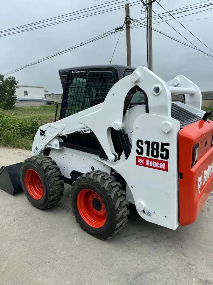 BOBCAT High Quality BOBCAT-S185 Skid Steer Loader in Good Condition - Maquinaria de construcción: foto 4 BOBCAT High Quality BOBCAT-S185 Skid Steer Loader in Good Condition - Maquinaria de construcción: foto 4