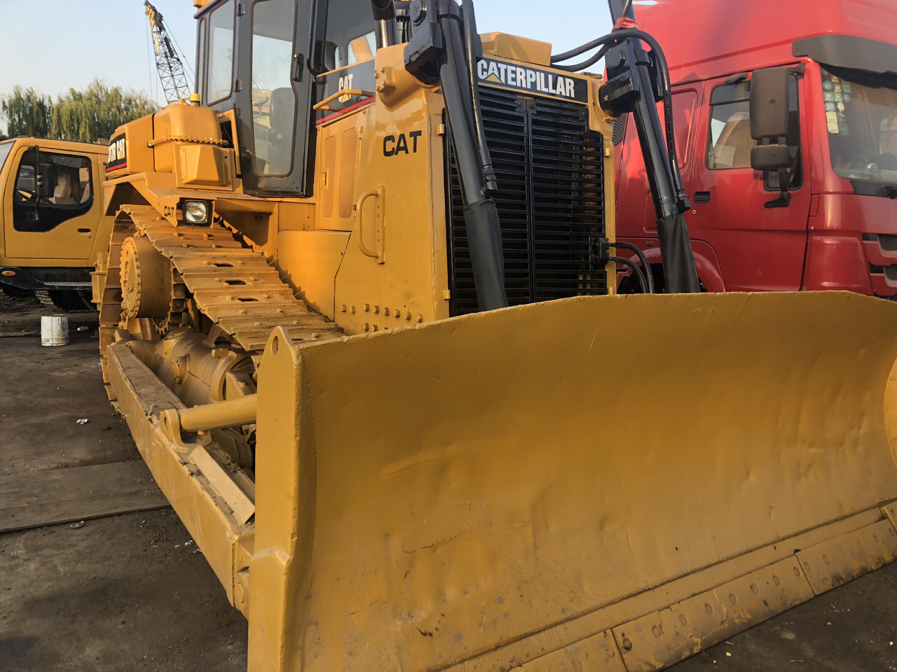 Used bulldozer CAT D7R high quality hotsale - Maquinaria de construcción: foto 3 Used bulldozer CAT D7R high quality hotsale - Maquinaria de construcción: foto 3