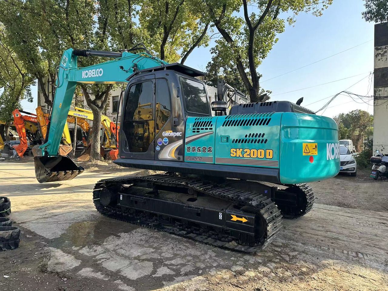 Second-hand High Quality Big Excavator KOBELCO SK200D - Excavadora de cadenas: foto 4 Second-hand High Quality Big Excavator KOBELCO SK200D - Excavadora de cadenas: foto 4