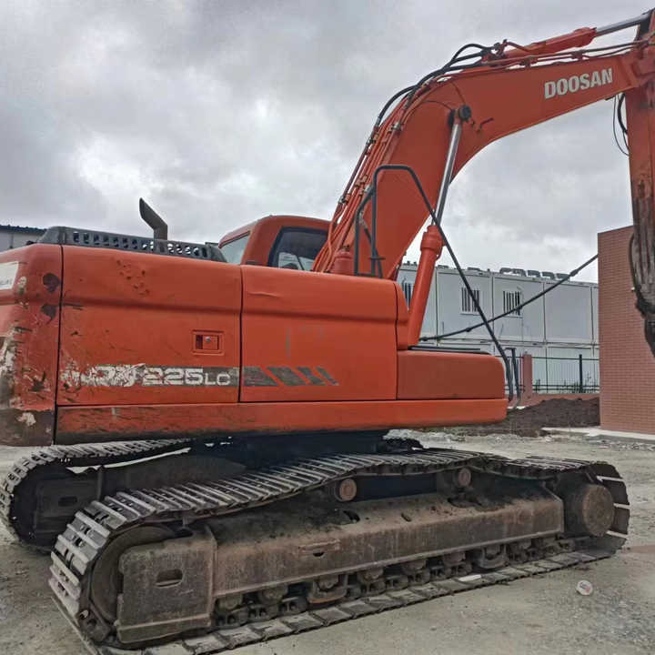 Used Digger Doosan DX225LC-9T Construction Machinery Construction Digger Used Doosan DX225LC-9T Cheap Excavator - Excavadora de cadenas: foto 1 Used Digger Doosan DX225LC-9T Construction Machinery Construction Digger Used Doosan DX225LC-9T Cheap Excavator - Excavadora de cadenas: foto 1