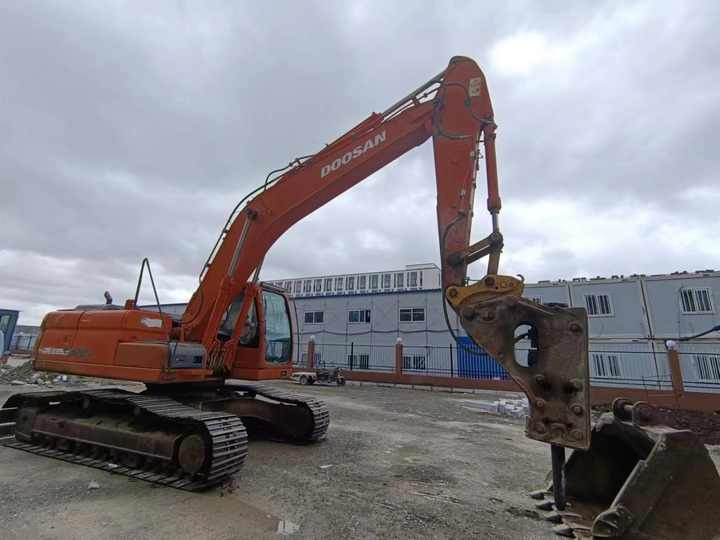 Used Digger Doosan DX225LC-9T Construction Machinery Construction Digger Used Doosan DX225LC-9T Cheap Excavator - Excavadora de cadenas: foto 4 Used Digger Doosan DX225LC-9T Construction Machinery Construction Digger Used Doosan DX225LC-9T Cheap Excavator - Excavadora de cadenas: foto 4