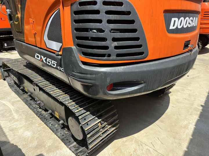 Used Excavator Doosan DX55 Excavators Mini Equipment Earth Moving Machinery Doosan Digger Excavator for Sale - Excavadora de cadenas: foto 4 Used Excavator Doosan DX55 Excavators Mini Equipment Earth Moving Machinery Doosan Digger Excavator for Sale - Excavadora de cadenas: foto 4