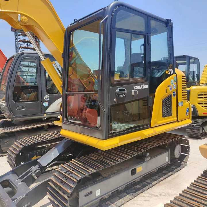 Used Excavator KOMATSU PC70-8 Construction Machinery Excavator PC70-8 PC60 PC70 Excavators for Sale at Negotiable Price - Excavadora: foto 1 Used Excavator KOMATSU PC70-8 Construction Machinery Excavator PC70-8 PC60 PC70 Excavators for Sale at Negotiable Price - Excavadora: foto 1