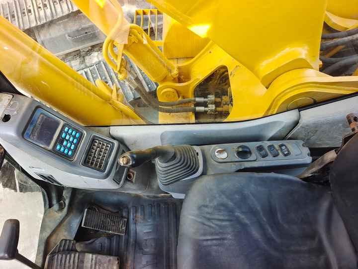 Used Good Quality Japan Original PC200-7 in Good Condition PC200-7 Komatsu - Excavadora de cadenas: foto 4 Used Good Quality Japan Original PC200-7 in Good Condition PC200-7 Komatsu - Excavadora de cadenas: foto 4
