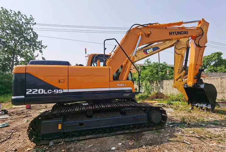 Used HYUNDAI R220-9S New Model Excavator Second Hand Machine Popular Brand Korean hyundai Hydraulic Machinery - Excavadora: foto 4 Used HYUNDAI R220-9S New Model Excavator Second Hand Machine Popular Brand Korean hyundai Hydraulic Machinery - Excavadora: foto 4