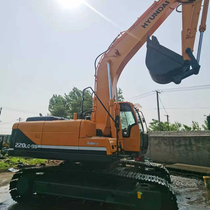 Used HYUNDAI R220-9S New Model Excavator Second Hand Machine Popular Brand Korean hyundai Hydraulic Machinery - Excavadora: foto 1 Used HYUNDAI R220-9S New Model Excavator Second Hand Machine Popular Brand Korean hyundai Hydraulic Machinery - Excavadora: foto 1