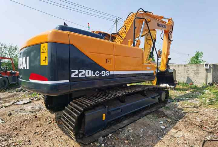 Used HYUNDAI R220-9S New Model Excavator Second Hand Machine Popular Brand Korean hyundai Hydraulic Machinery - Excavadora: foto 3 Used HYUNDAI R220-9S New Model Excavator Second Hand Machine Popular Brand Korean hyundai Hydraulic Machinery - Excavadora: foto 3