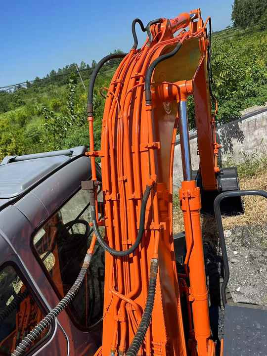 Excavadora de ruedas Used Wheel Excavator Hitachi ZX 130W Made in Japan 13tonHitachi Zx130w Wheel Excavator Price Used Hitachi Zx130 Excavator SALE: foto 6 Excavadora de ruedas Used Wheel Excavator Hitachi ZX 130W Made in Japan 13tonHitachi Zx130w Wheel Excavator Price Used Hitachi Zx130 Excavator SALE: foto 6