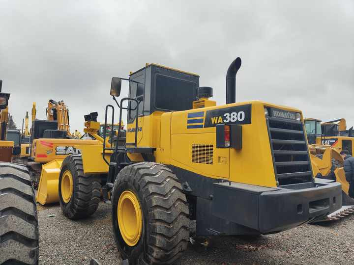 Used komatsu WA380-3 Wheel Loader Hot Sale Original Japan Brand Koamtsu Wheel Loader for Sale - Cargadora de ruedas: foto 2 Used komatsu WA380-3 Wheel Loader Hot Sale Original Japan Brand Koamtsu Wheel Loader for Sale - Cargadora de ruedas: foto 2