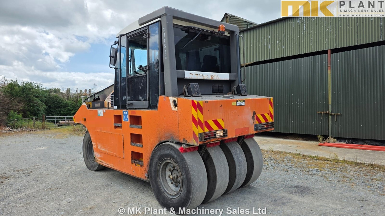 BOMAG BW24R (Stavostroj VP2400 / Ammann AP2400) - Rodillo de neumáticos: foto 2 BOMAG BW24R (Stavostroj VP2400 / Ammann AP2400) - Rodillo de neumáticos: foto 2