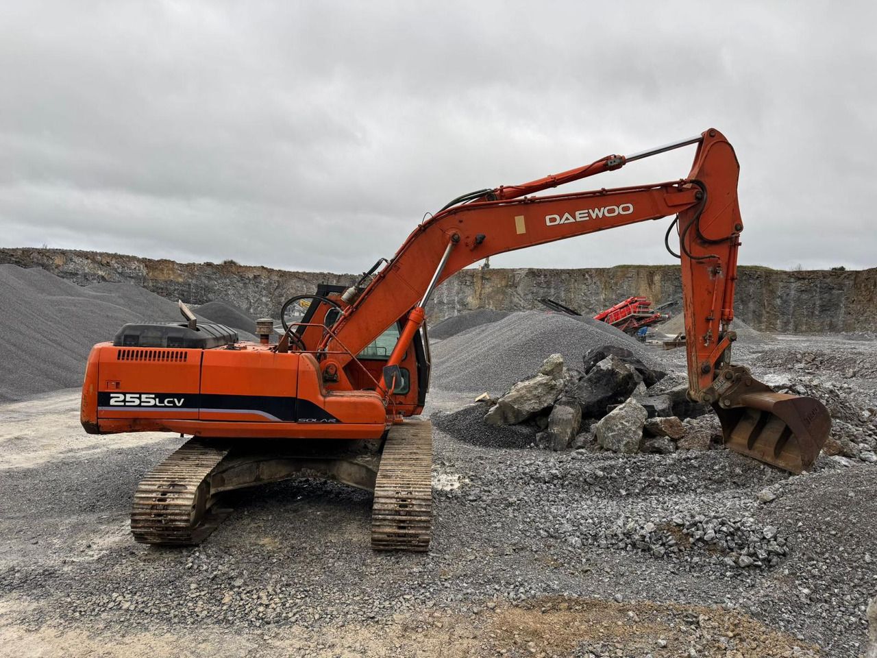 - Excavadora: foto 3 - Excavadora: foto 3