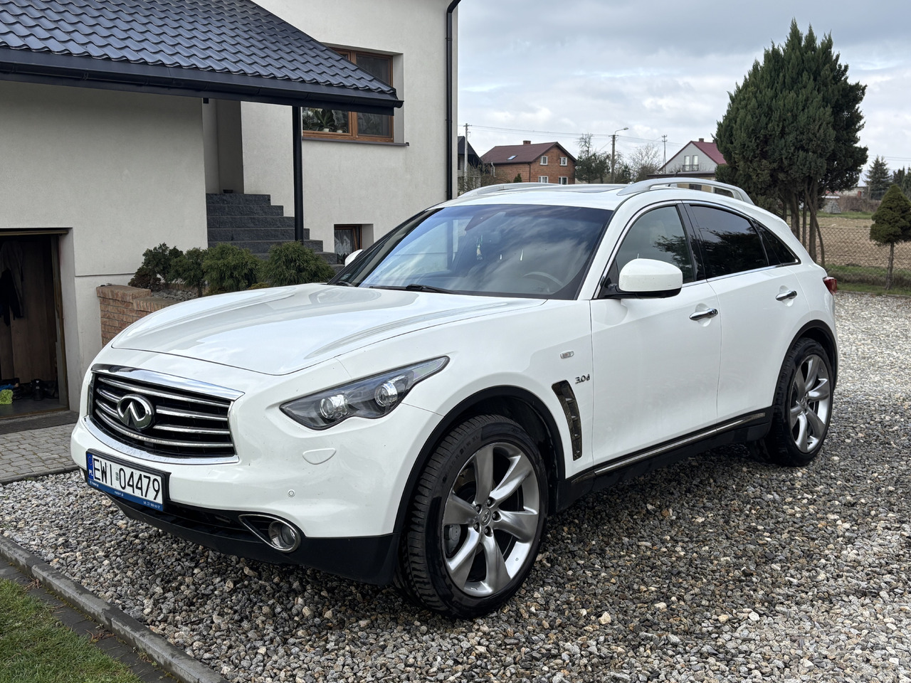 Infiniti QX70 FX30 Diesel V6 Euro6 - SUV/ Todoterreno: foto 1 Infiniti QX70 FX30 Diesel V6 Euro6 - SUV/ Todoterreno: foto 1