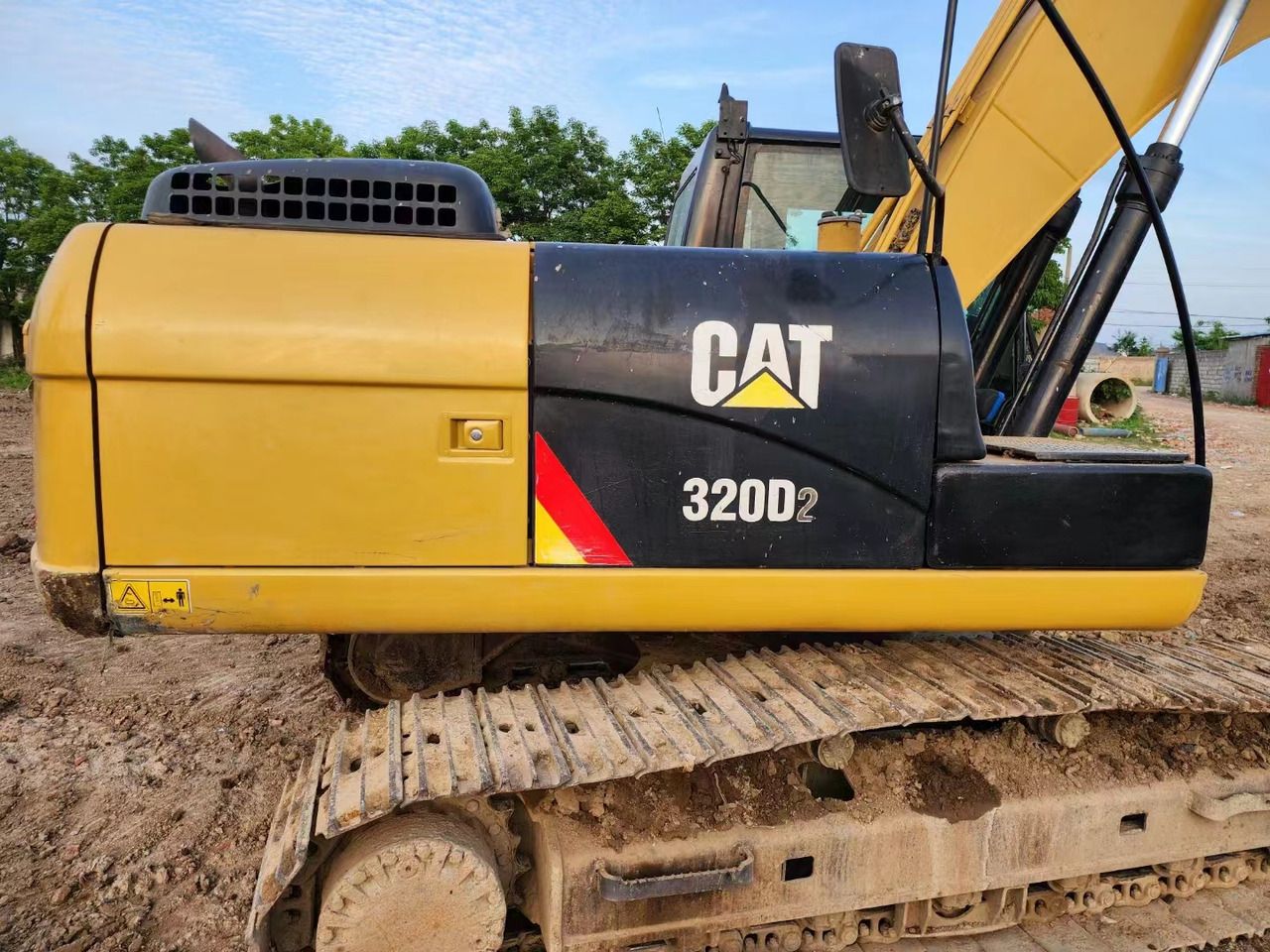 CATERPILLAR 320D2 - Excavadora: foto 1 CATERPILLAR 320D2 - Excavadora: foto 1