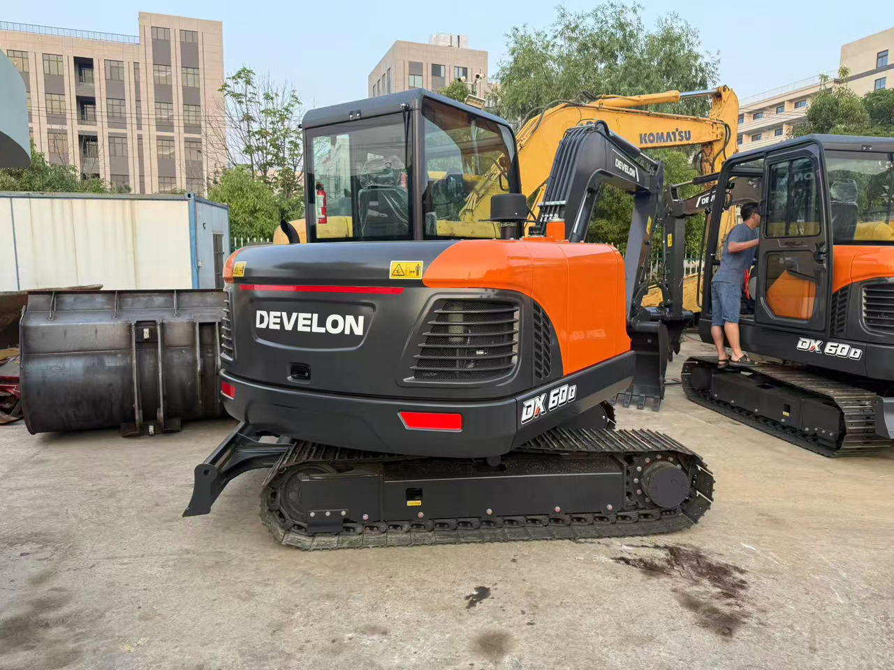 DOOSAN DX60D-10 - Miniexcavadora: foto 5 DOOSAN DX60D-10 - Miniexcavadora: foto 5