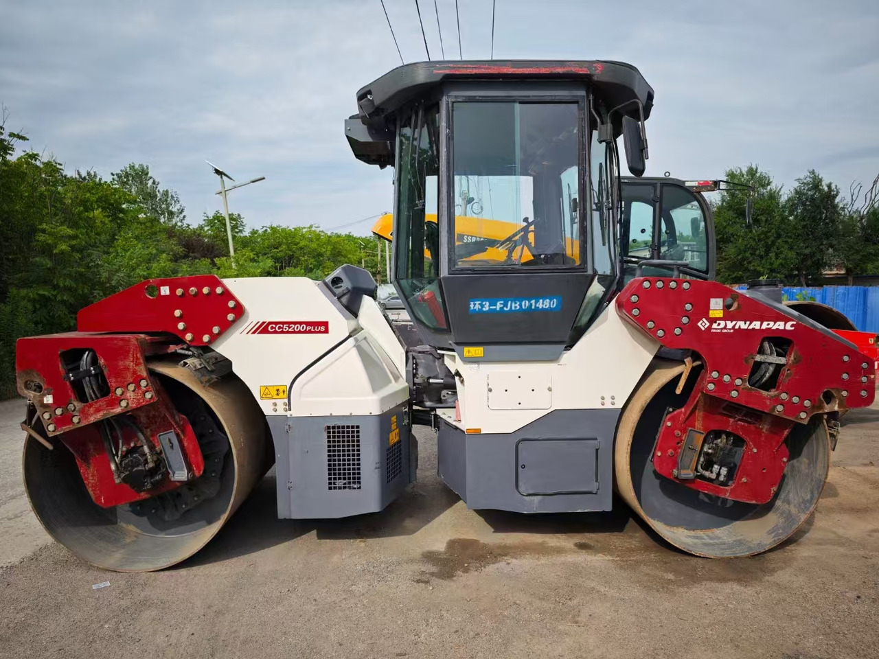 DYNAPAC CC5200 - Apisonadora de asfalto: foto 1 DYNAPAC CC5200 - Apisonadora de asfalto: foto 1