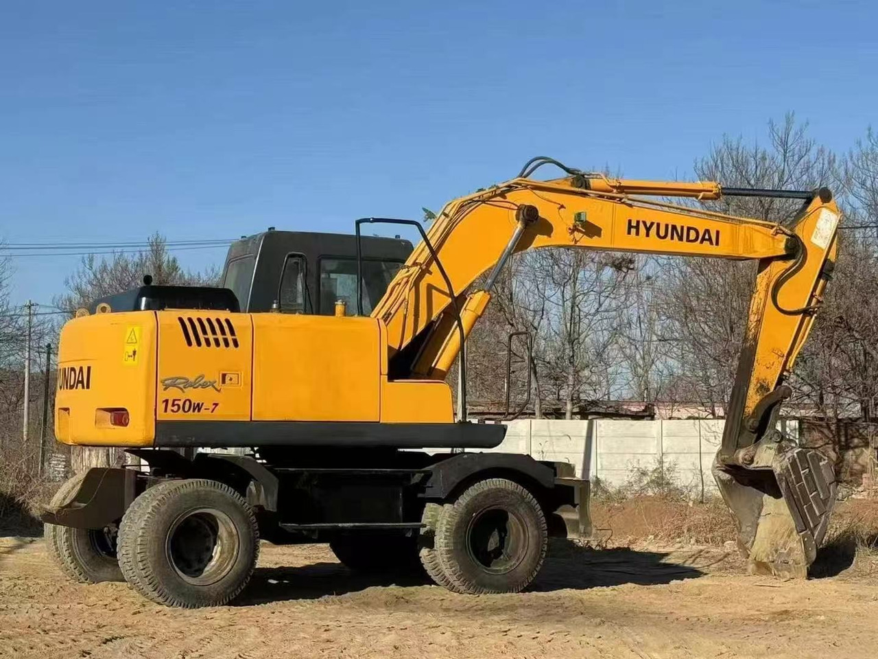 HYUNDAI R150W-7 - Excavadora de ruedas: foto 2 HYUNDAI R150W-7 - Excavadora de ruedas: foto 2